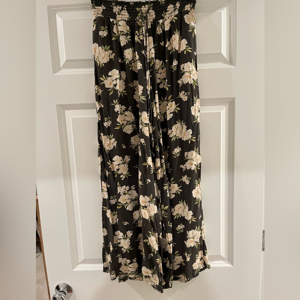 American eagle flowy pants